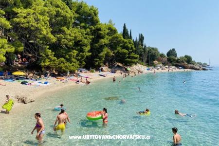 Villa Ana , one min walk to beach Pirovac Kroatien