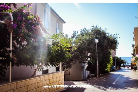 Appartements Villa  Jasminka Podgora Kroatien