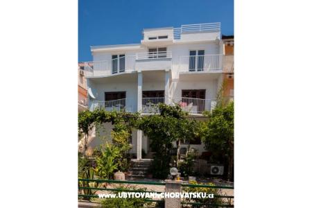 Rako Appartements Marilka Podgora Kroatien