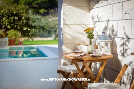 Ferienwohnungen Lemon Garden mit Pool foto 3