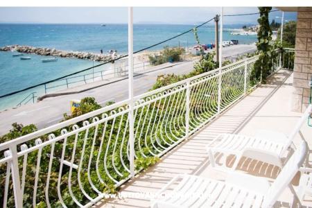 Apatman Ema Podstrana Kroatien