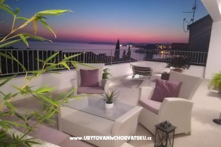 Holiday villa LUX Podstrana Kroatien