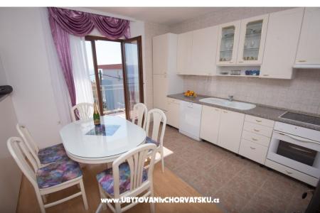 Zara Appartement Podstrana Kroatien