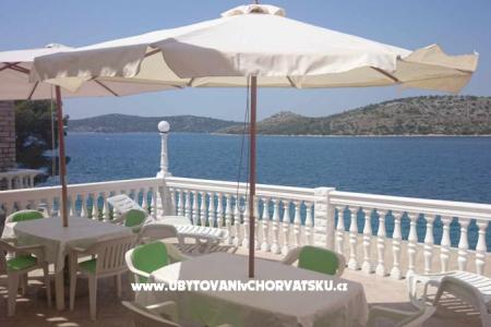 Appartements 7 m od mora foto 4