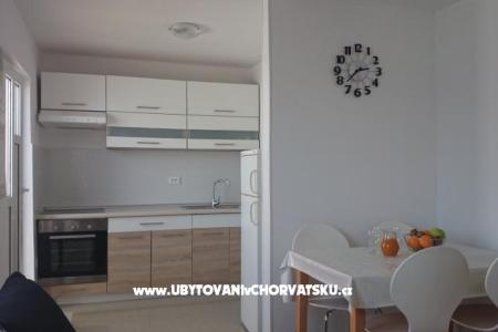 Appartements 7 m od mora foto 5
