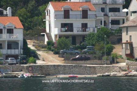 Appartements Šparadići Primosten Kroatien