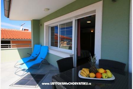 Vila ŠJOR **** Primosten Kroatien