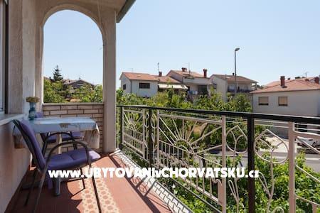 Appartements Udovičić foto 3