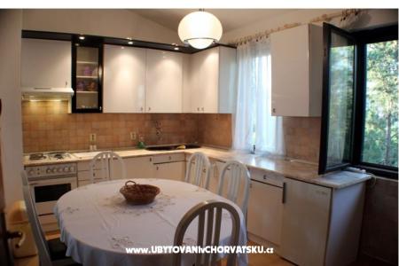 Haus with swimming pool foto 5