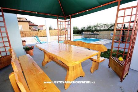 Ferienhaus Igor foto 2