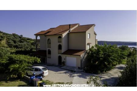 APARTMANI DEBELIĆ foto 3