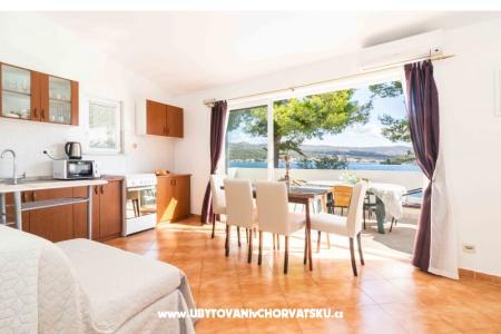 Apartment Bronislovas Rogoznica Kroatien