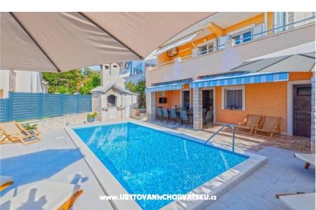 Villa Bobanac with heated pool – Rogoznica Kroatien