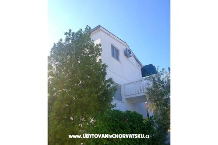 Appartements Dino Rogoznica Kroatien