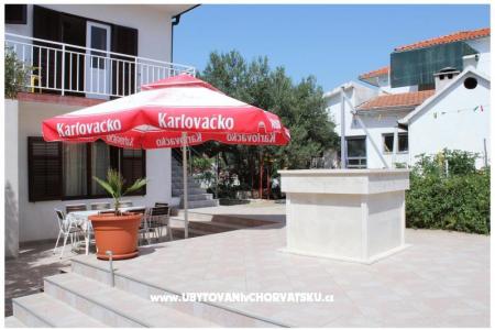 Ferienwohnungen Tomy Rogoznica Kroatien