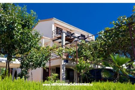 Appartments Viktor Rogoznica Kroatien