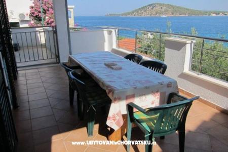 Mezaroca Appartements Rogoznica Kroatien
