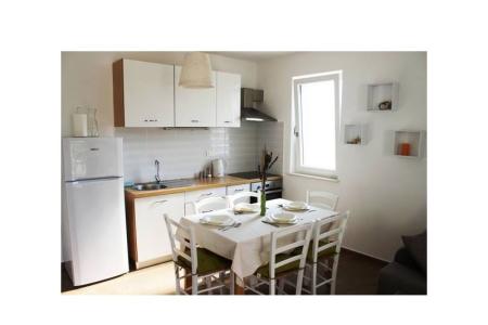 Laura apartmani foto 3