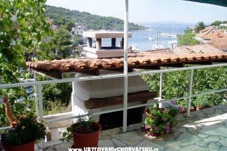 Ferienwohnungen Dalmatia Šolta foto 4