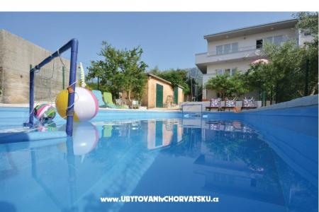 Zimmers &amp; apartment Kraljevic foto 3