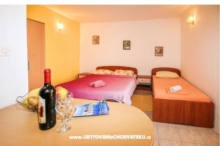 Appartements Jelaš foto 3