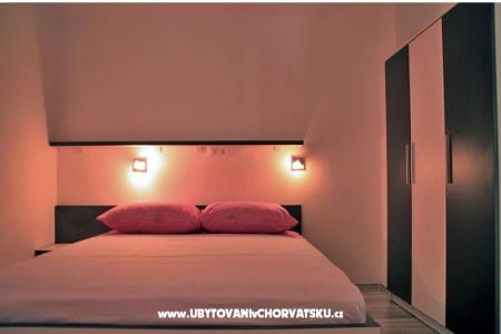 Appartements Tucepi Jakić foto 3