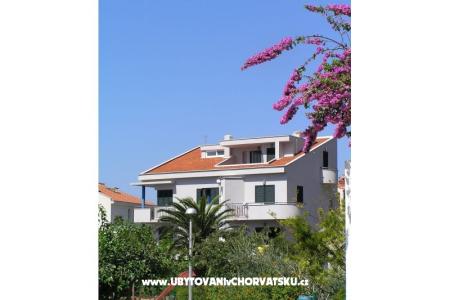 Appartements Zdenka Čobrnić Tucepi Kroatien