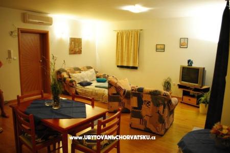 Appartements Zelic Tucepi foto 4