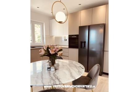 Appartements Mediteran Tucepi Kroatien