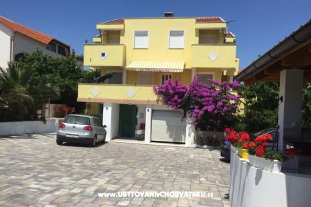 Appartements SARIC A Insel Vir Kroatien