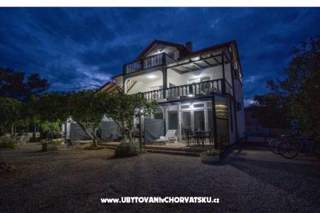 Ferienwohnungen Villa Agape Vir foto 2
