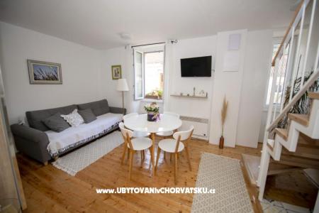 Apartment AndriNa  Vis foto 3