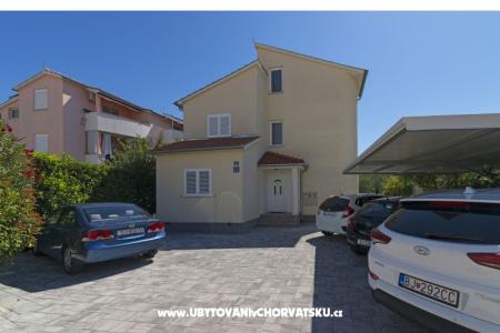 Apartment Ana  Vodice Kroatien