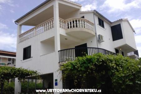 Appartements Grulović Vodice Kroatien