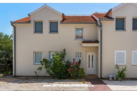 Appartements Karla, Mara, Ana, Ivan   Vodice Kroatien