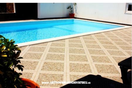 Mariva Holiday Home foto 2