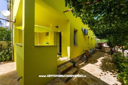 Ferienwohnungen Rustica Zadar foto 2