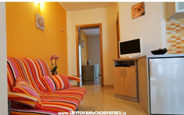 Appartements Harmonija - Unterkunft Baska Voda Kroatien