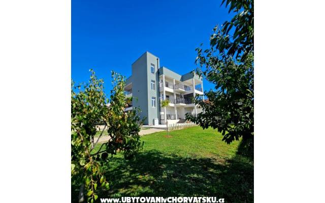 Appartements Royal Holiday  - Unterkunft Bibinje Kroatien