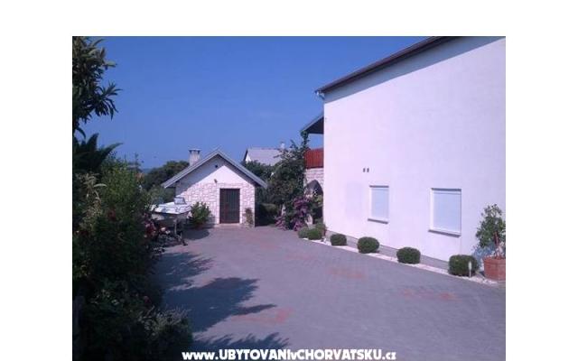 Sertic Appartements - Unterkunft Bibinje Kroatien