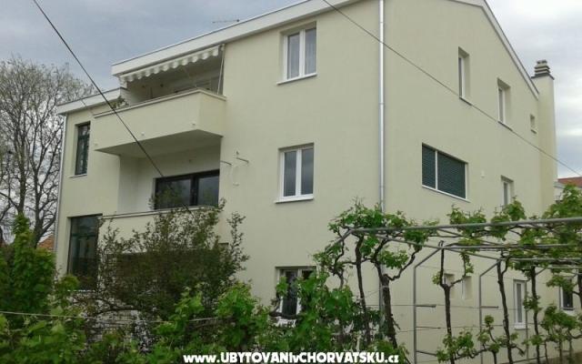 Appartements Jurov - Unterkunft Biograd am meer Kroatien