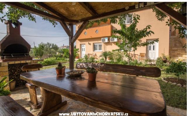 Studio apartmani Petra - Unterkunft Biograd am meer Kroatien