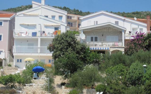 Appartements Mediteraneo - Unterkunft Blace Kroatien