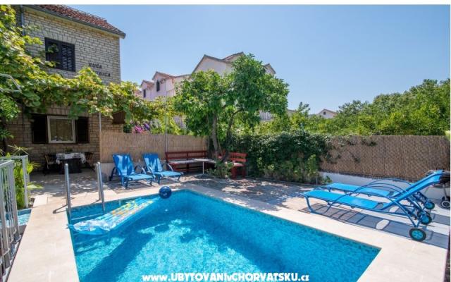 Apartment Ljubica - Unterkunft Insel Brac Kroatien