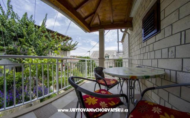 Apartment Zorica Jović - Unterkunft Insel Brac Kroatien