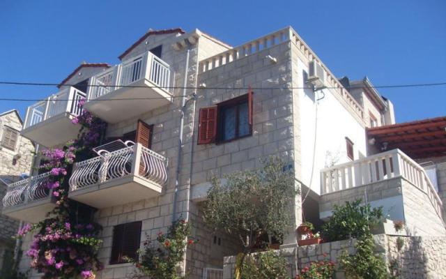 Apartmentts JUJE - Unterkunft Insel Brac Kroatien