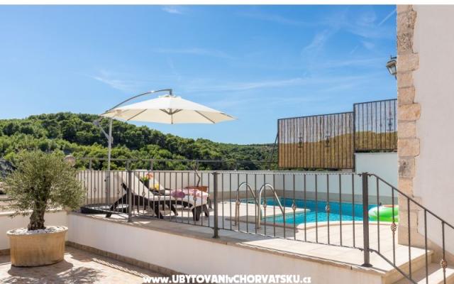 Holiday Haus Brač - Unterkunft Insel Brac Kroatien