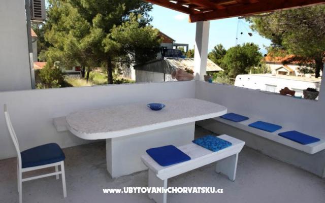 Ferienhaus ANITA - Unterkunft Insel Brac Kroatien