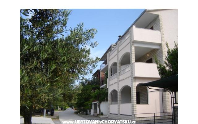 Appartements Belvedere - Unterkunft Brela Kroatien