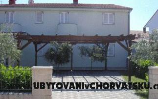 Appartements Marta - Unterkunft Fazana Kroatien